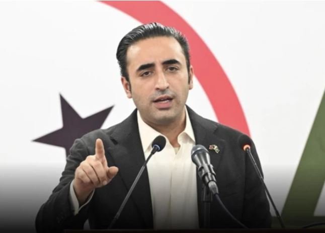 وفاق سیلاب متاثرین کی مدد سے متعلق پالیسیوں پر نظر ثانی کرے ، بلاول