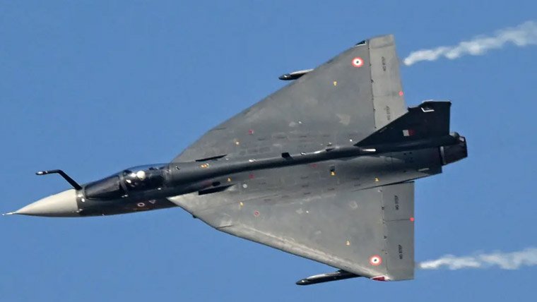 بھارت کے لڑاکا طیارے اڑتے تابوت بن گئے،ایک اورتیجس گر کرتباہ