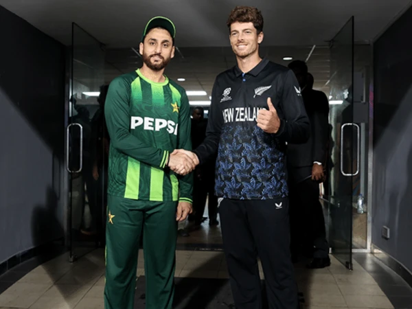 پاک-نیوزی لینڈ میچ منسوخ، پاکستان کیلیے سیمی فائنل میں رسائی مشکل