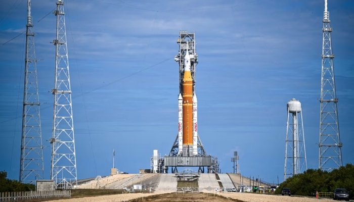 ناسا نے چاند پر بھیجے جانے والے تاریخی انسان بردار مشن کو مارچ تک کیلئے ملتوی کر دیا