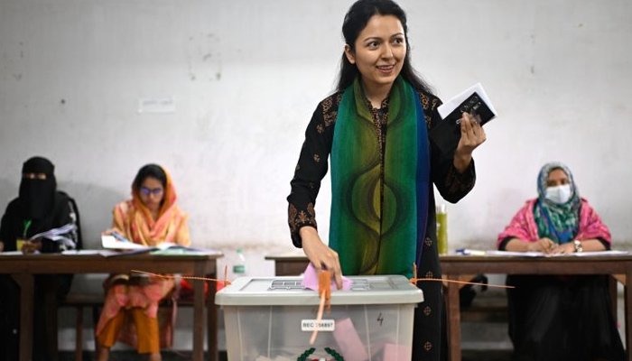 بنگلادیش میں انتخابات کیساتھ قومی ریفرنڈم، 67 فیصد ووٹرز کا اصلاحات کے حق میں ووٹ