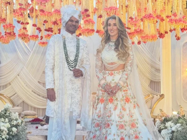 سابق بھارتی کرکٹر شیکھردھون نے اپنی گرل فرینڈ سے شادی کرلی