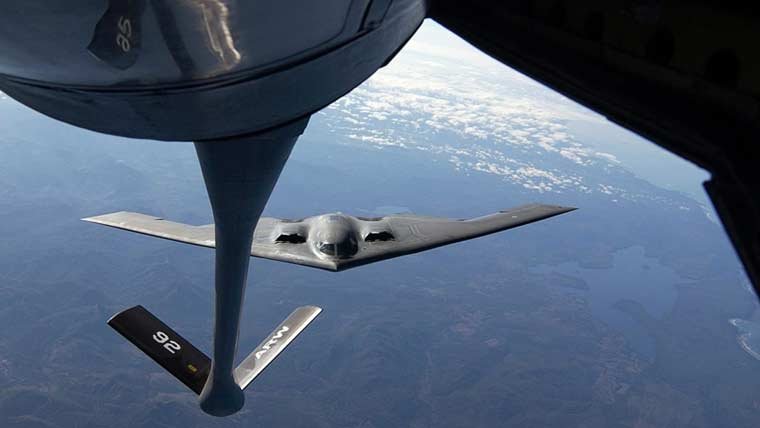 آبنائے ہرمزکی بندش:امریکہ کے بی 2 بمبارطیارے ایران روانہ، فوج بھیجنے کا بھی اعلان