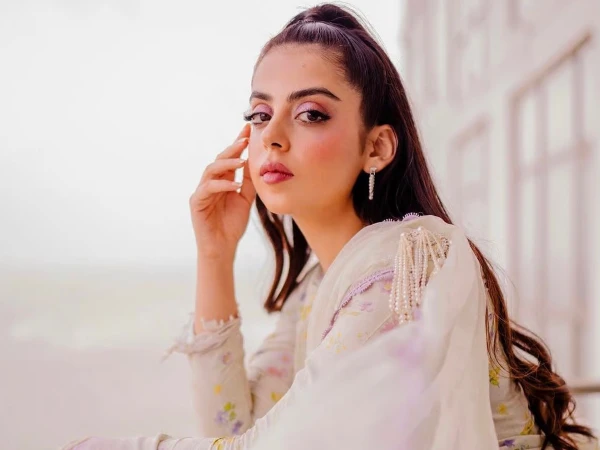 شوبزمیں آنے پروالد نے1سال تک بات نہیں کی،یشما گل کا انکشاف