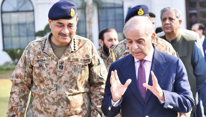 فیلڈ مارشل نےآگ کے شعلے بجھانے اورمذاکرات کرانے میں تاریخ ساز کردارادا کیا: وزیراعظم