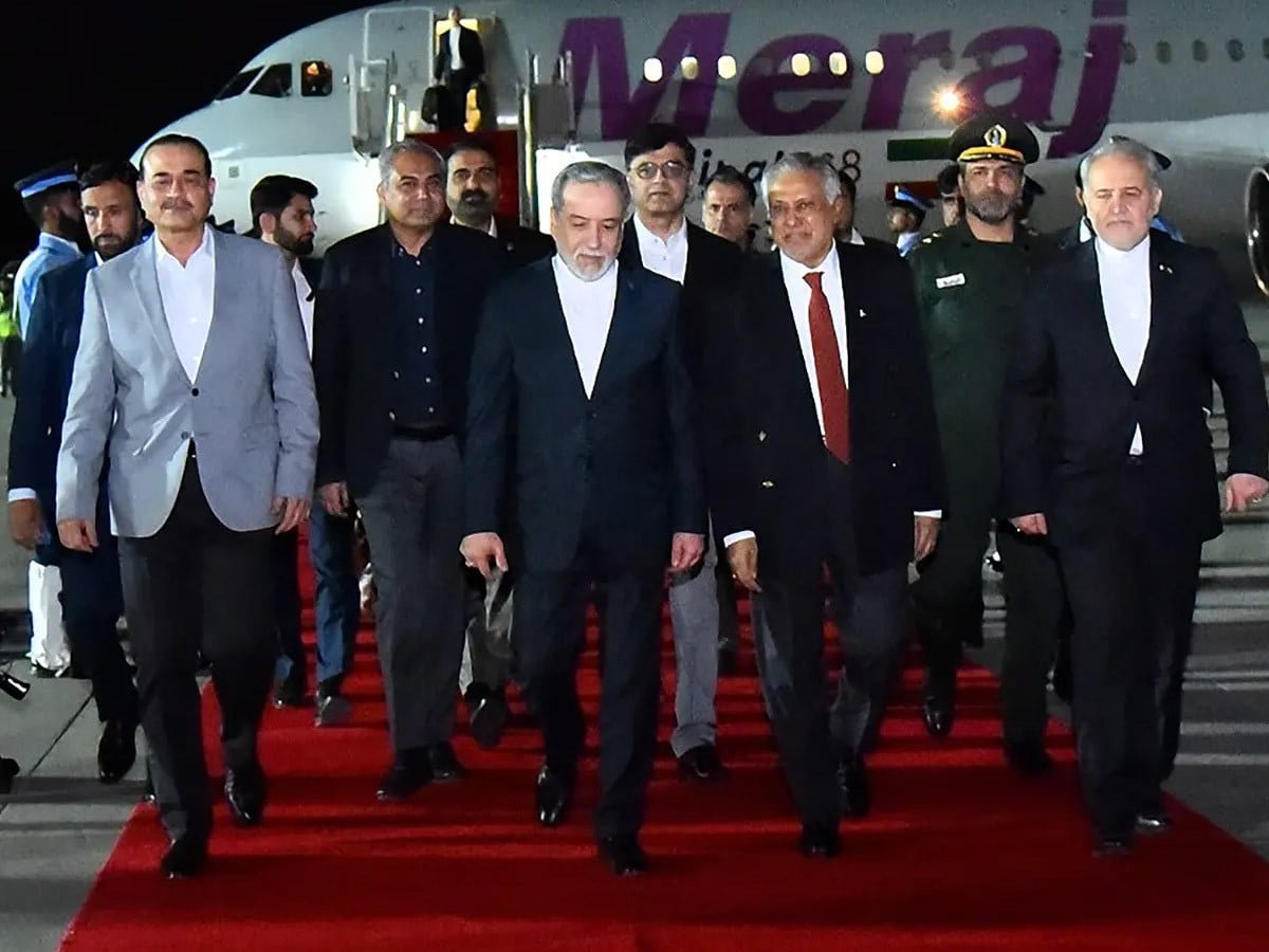 عباس عراقچی نے امریکہ کوتحریری پیغامات پاکستان کے ذریعے پہنچا دیے،ایرانی خبرایجنسی​​​​​​​