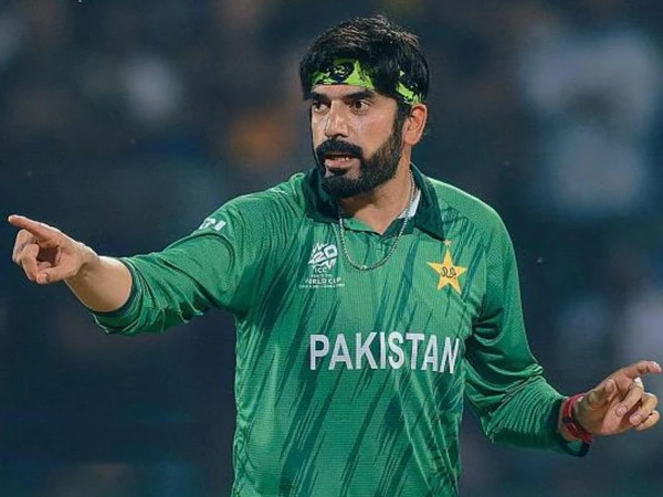 ٹی 20 بلاسٹ، عثمان طارق کا واروکشائرکاؤنٹی سے معاہدہ