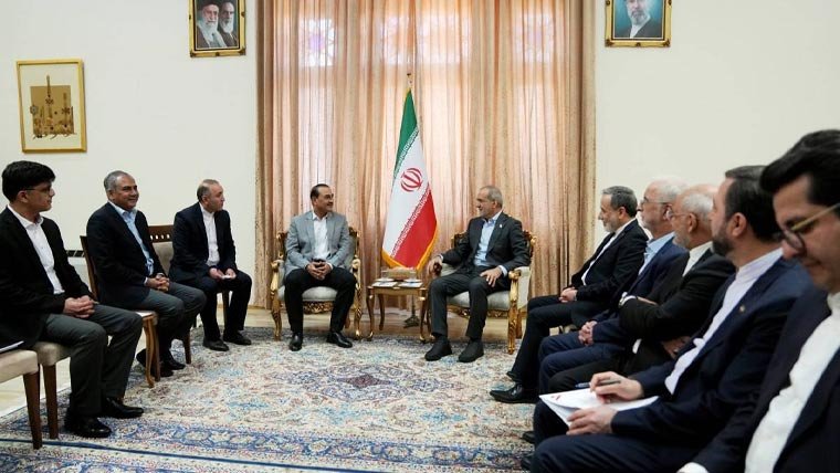 فیلڈ مارشل عاصم منیر کی ایرانی صدر، سپیکر اور وزیر خارجہ سے ملاقاتیں، امن عمل پر تبادلہ خیال