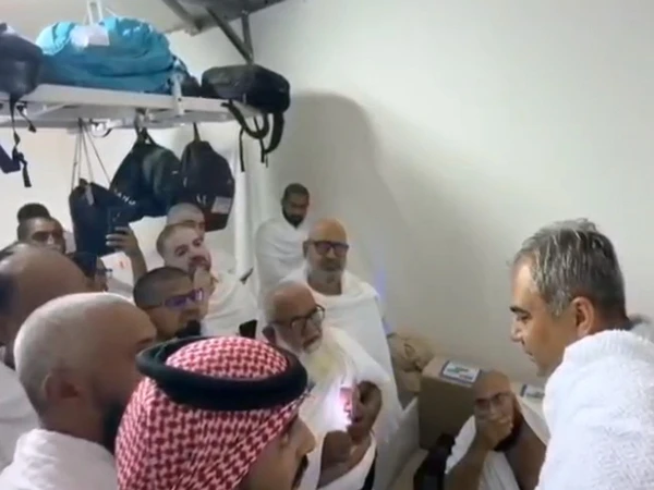 وزیر داخلہ محسن نقوی کا منیٰ میں پاکستانی حجاج کے کیمپس کا دورہ، انتظامات کا جائزہ لیا