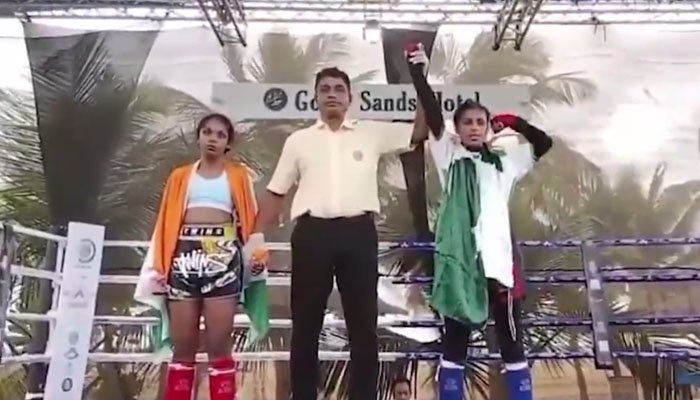 ایشین گیمز: ریسلنگ فائنل میں عائشہ بلوچ نے بھارتی حریف کو مات دے کر گولڈ میڈل جیت لیا