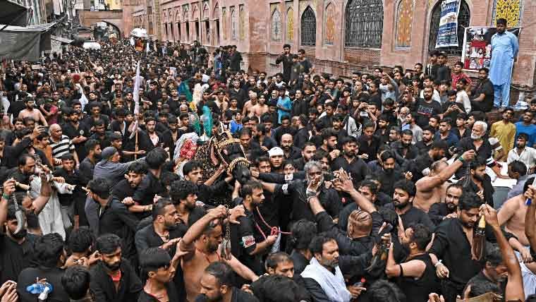 شہدائے کربلا کو سلام، ملک بھر میں آج یوم عاشور عقیدت و احترام سے منایا جا رہا ہے