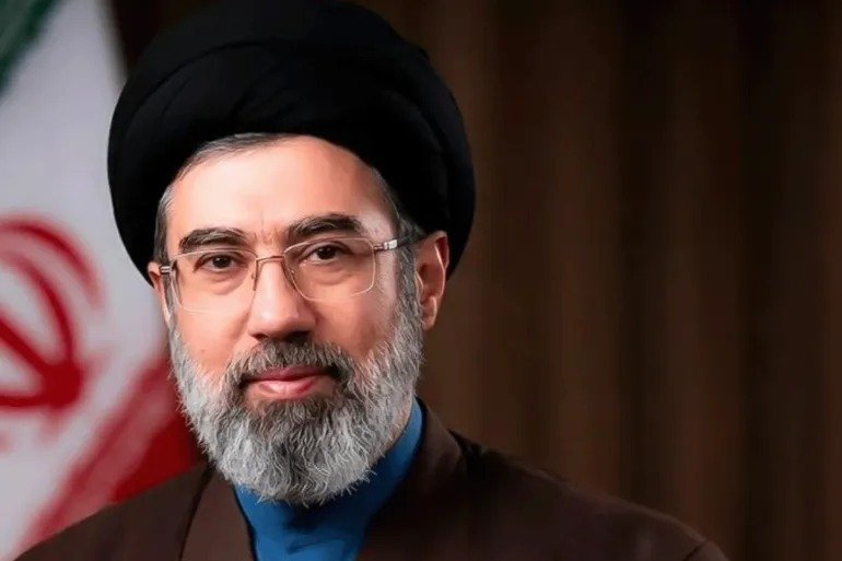 ٹرمپ کے دستخط بے معنی، امریکہ کو ناقابلِ فراموش سبق سکھایا جائے گا: خامنہ ای