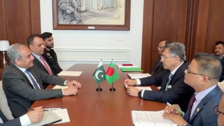 محسن نقوی کی بنگلہ دیشی ہم منصب سے ملاقات، اہم شعبوں میں تعاون بڑھانے پراتفاق