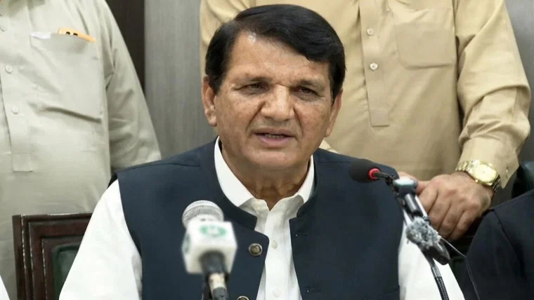 خیبرپختونخوا میں گورنرراج کے تمام قانونی تقاضے پورے،کچھ بھی ہوسکتا ہے: امیرمقام