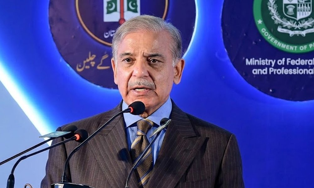 غریب خاندانوں کے بچوں کو بھی اشرافیہ کے برابر تعلیمی مواقع ملنے چاہئیں، وزیراعظم