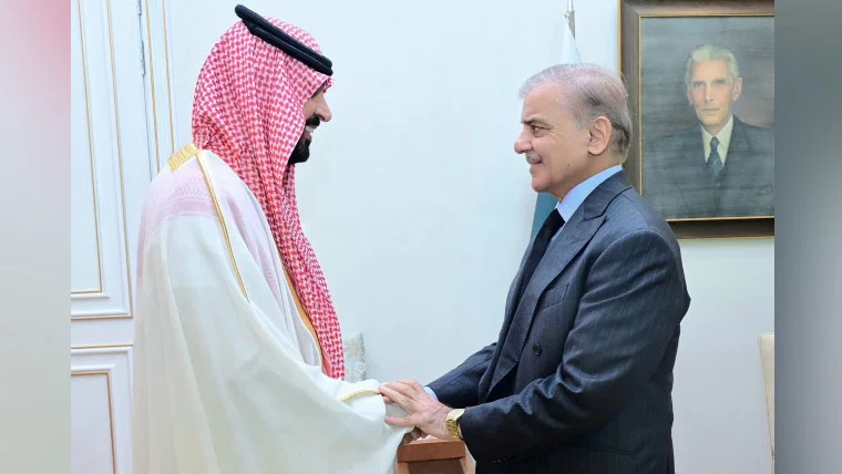 پاکستان سعودی عرب کی خودمختاری و سلامتی کیلئے شانہ بشانہ کھڑا ہے: وزیراعظم